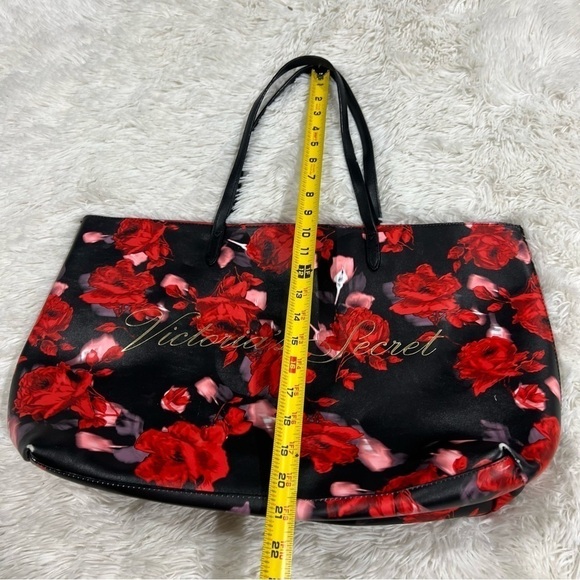 Victoria's Secret Large Red Floral Rose Tote Bag Limited Edition - Picture 4 of 16